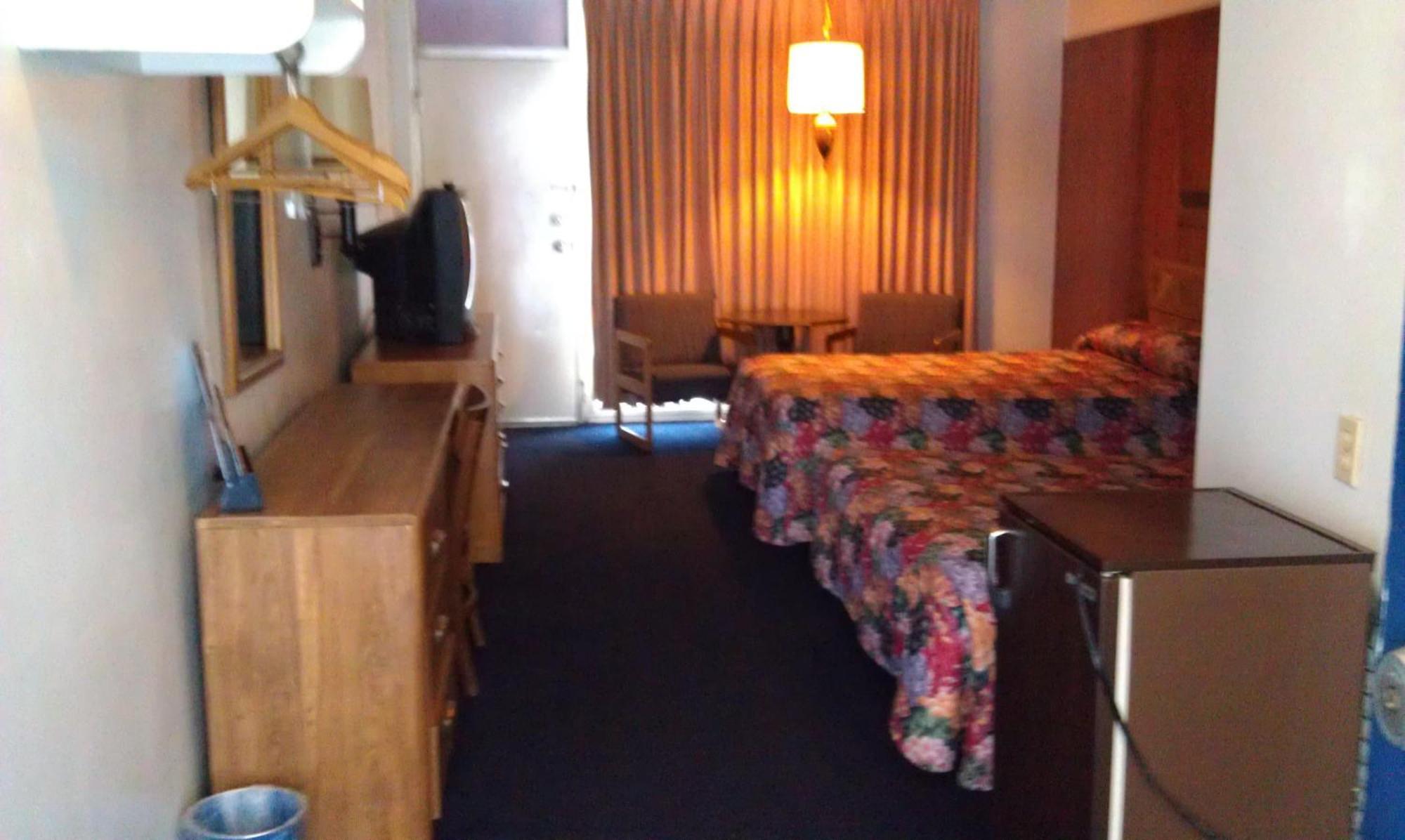 Kings Inn Cleveland Strongsville Exteriör bild