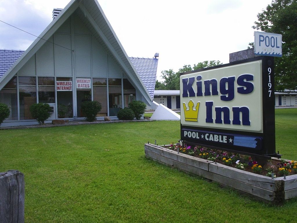 Kings Inn Cleveland Strongsville Exteriör bild